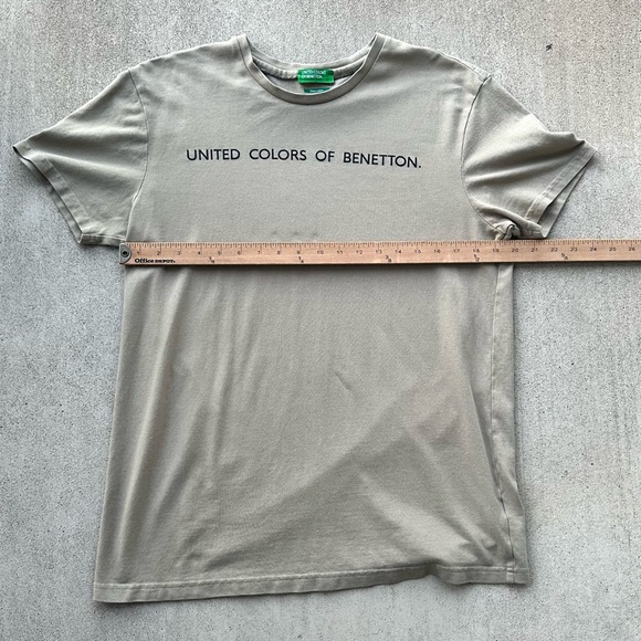 United Colors Of Benetton T Shirt Size XL Spell Out Graphic Tan - Picture 5 of 6